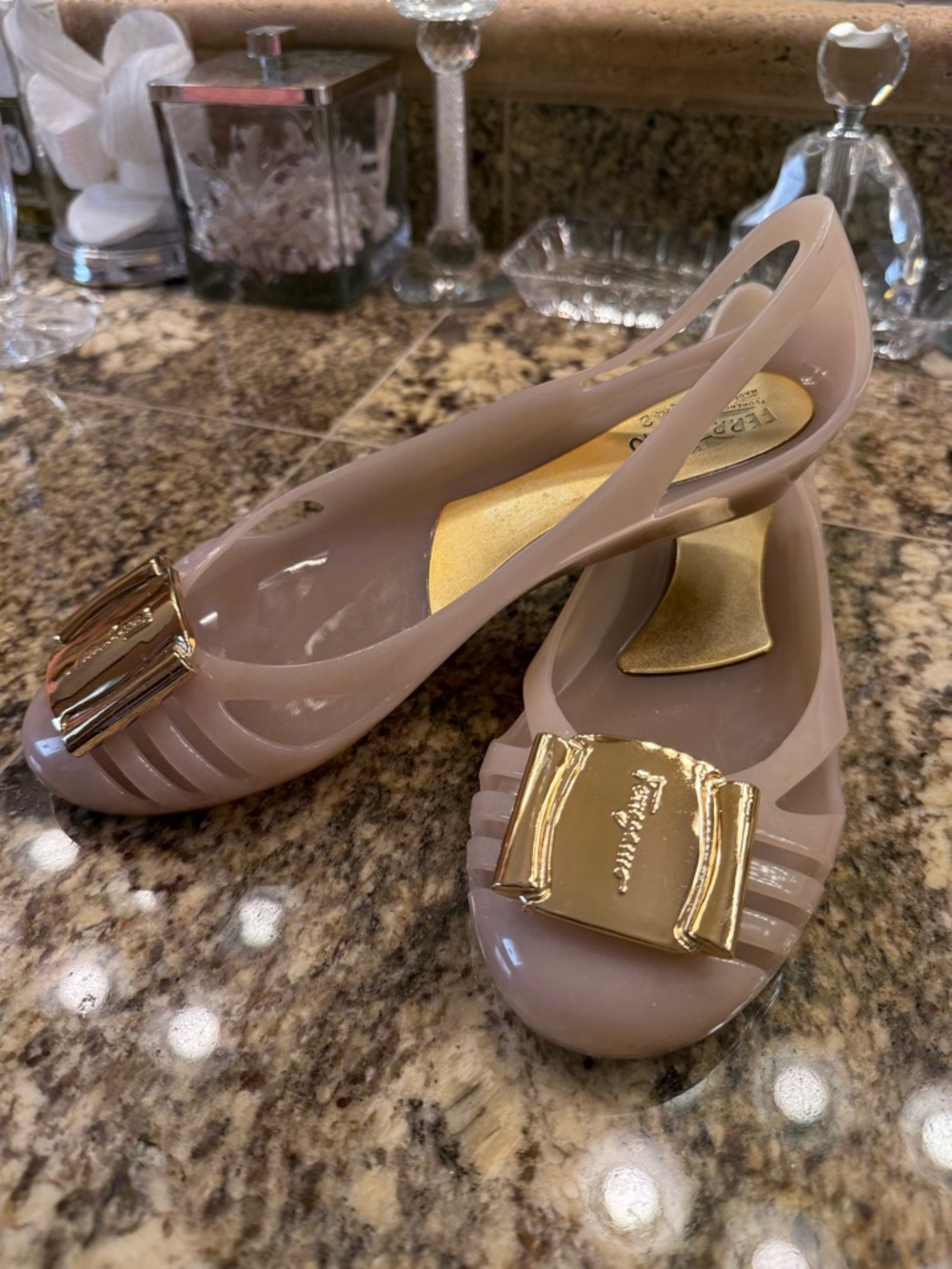 Brand : Salvatore Ferragamo Bermuda jellies with gold accent